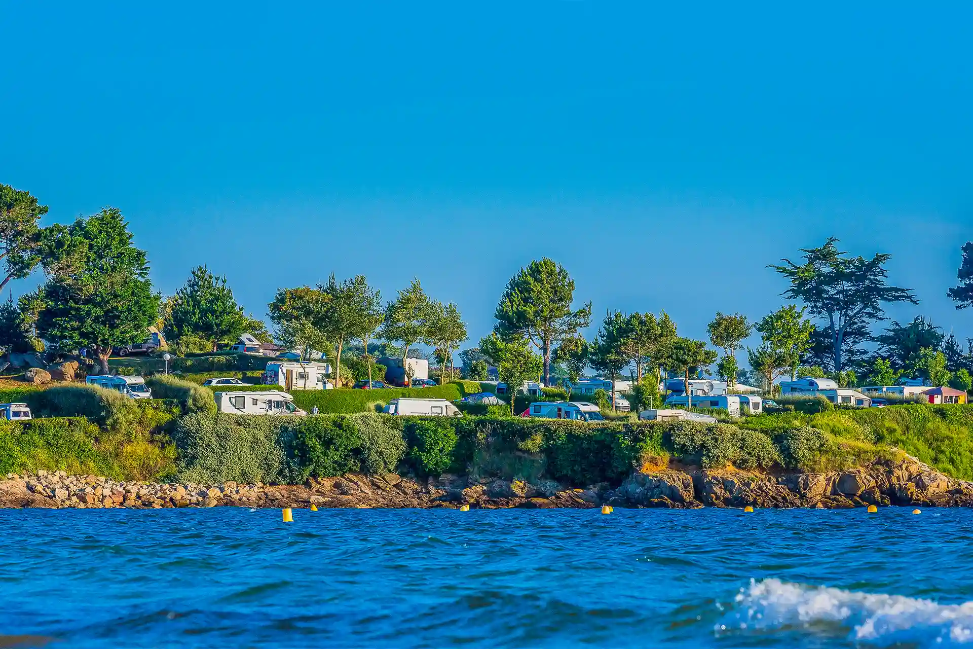 Vier-Sterne-Campingplatz in Nordfinistere