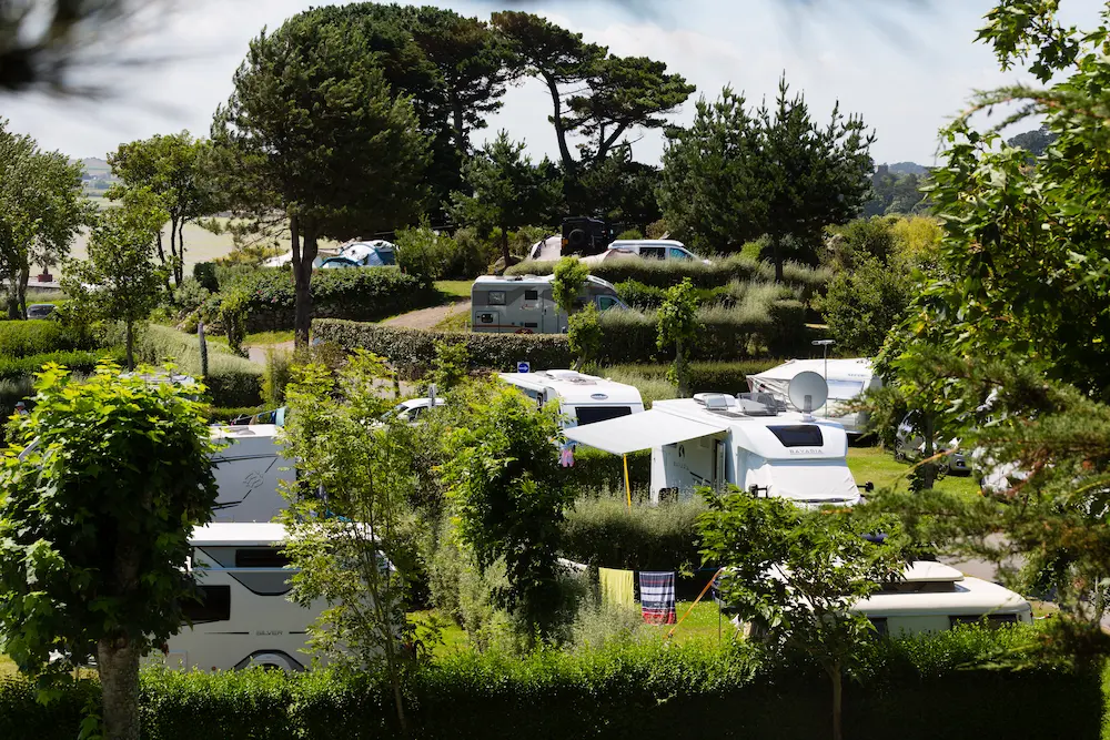 location emplacement camping dans le Finistere pres Roscoff